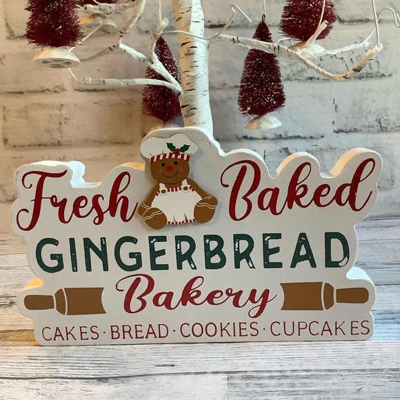 Christmas Gingerbread Wood Sign - Picture 3 of 3
